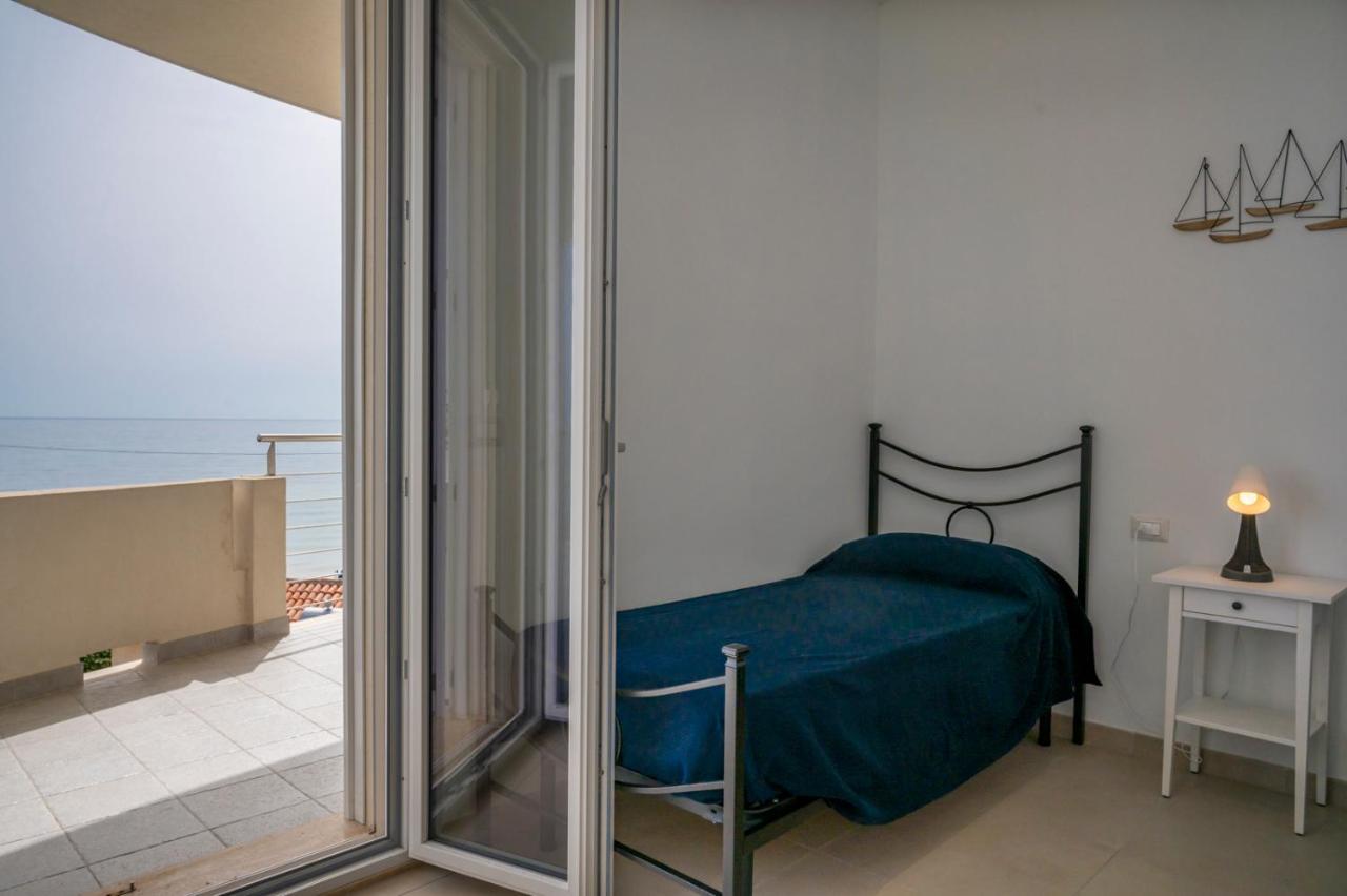 Cicirata Sea Beach - Sicilia Vacanza Avola Exteriör bild